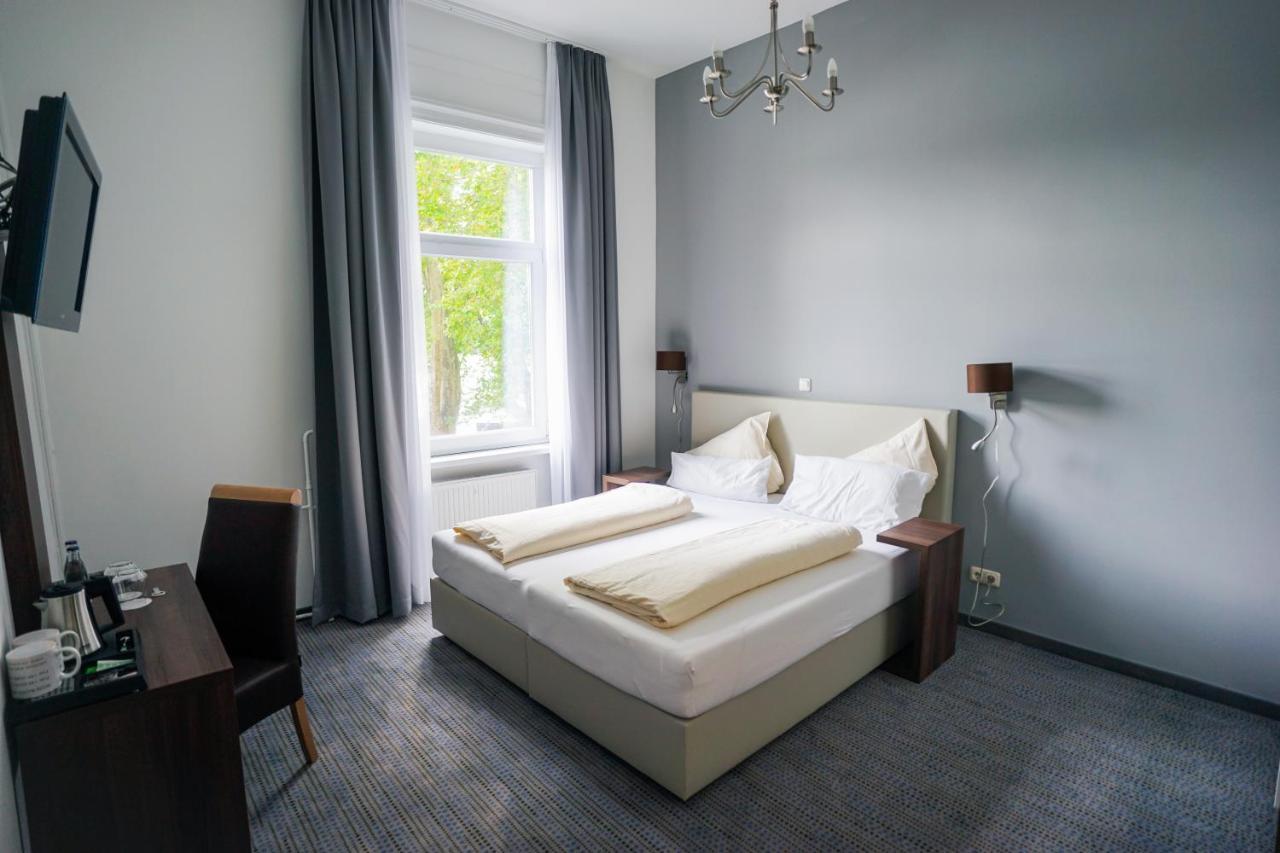 Hotel Am Schloss Biebrich Βιζμπάντεν Εξωτερικό φωτογραφία