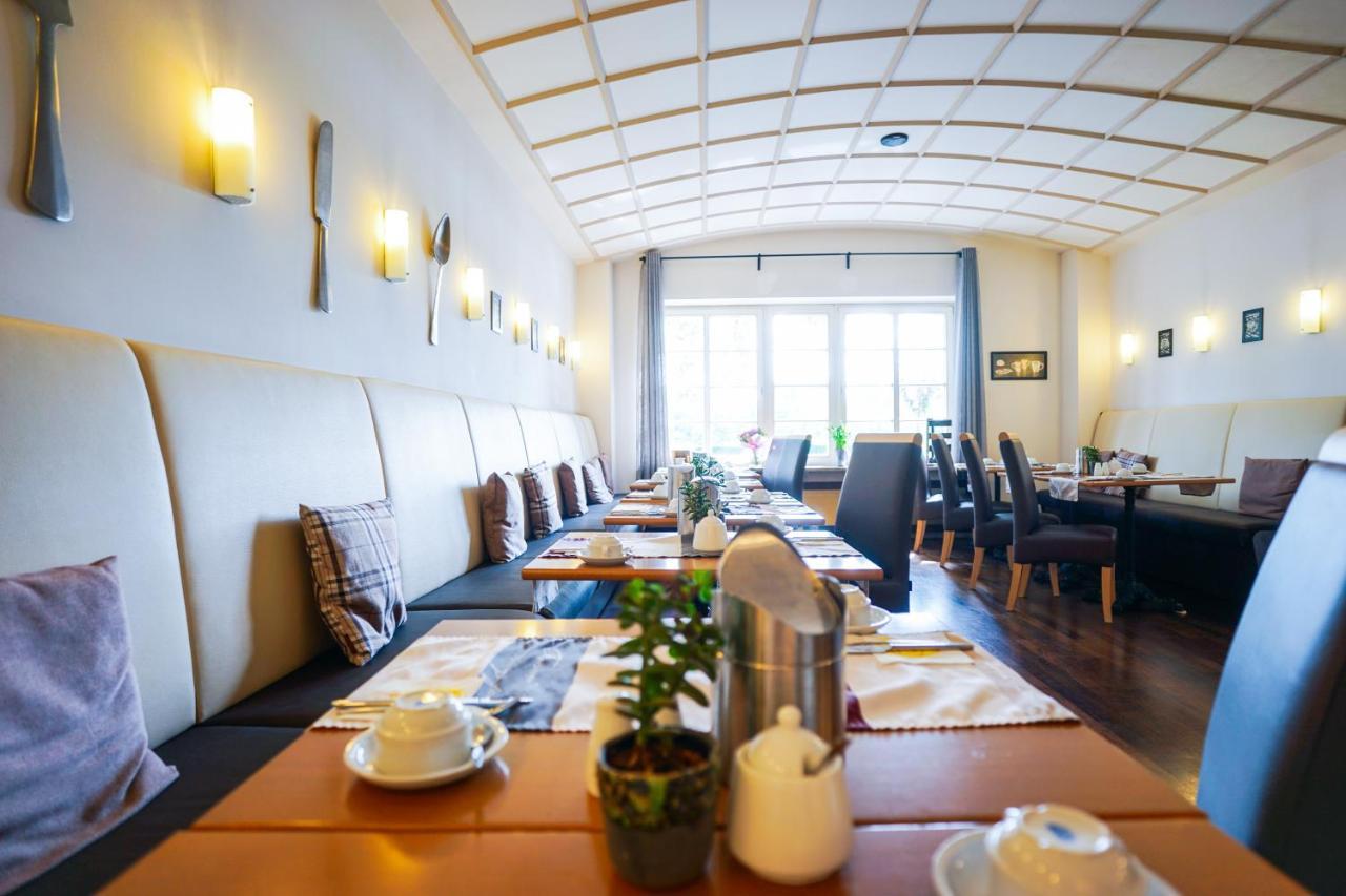 Hotel Am Schloss Biebrich Βιζμπάντεν Εξωτερικό φωτογραφία