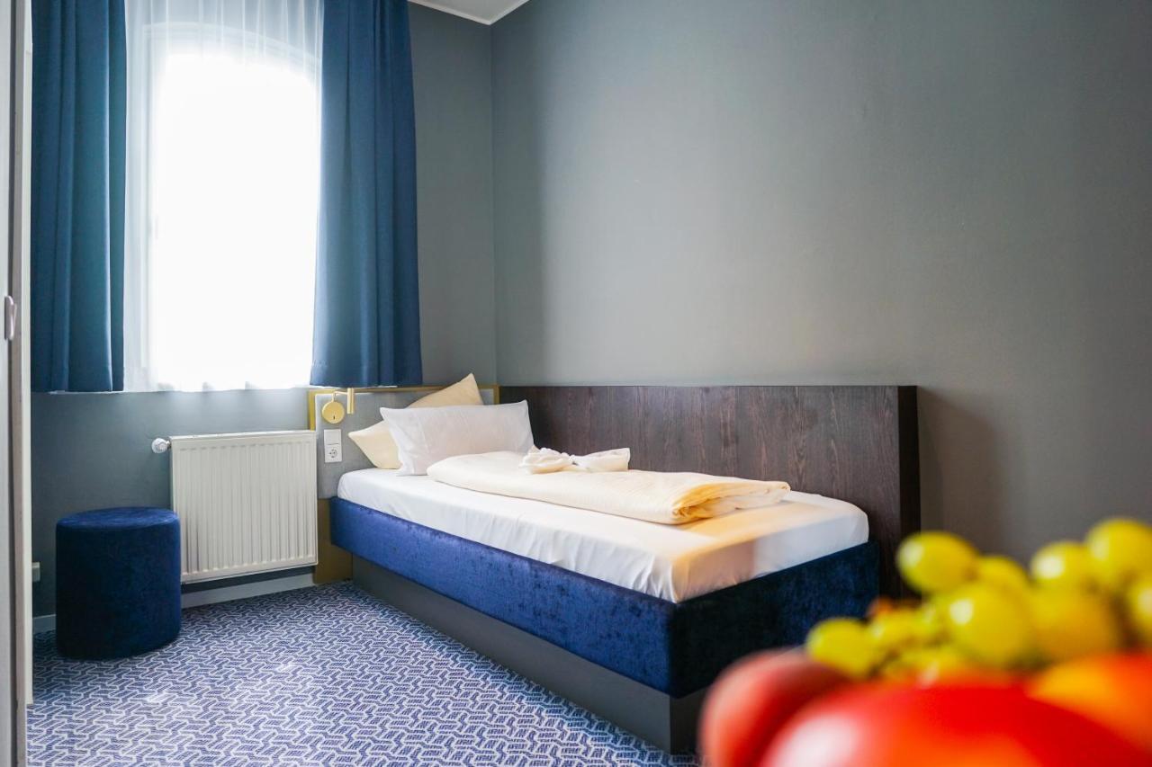 Hotel Am Schloss Biebrich Βιζμπάντεν Εξωτερικό φωτογραφία