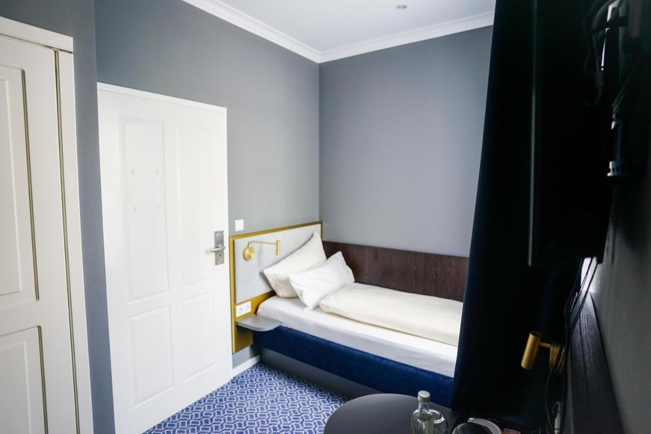Hotel Am Schloss Biebrich Βιζμπάντεν Εξωτερικό φωτογραφία